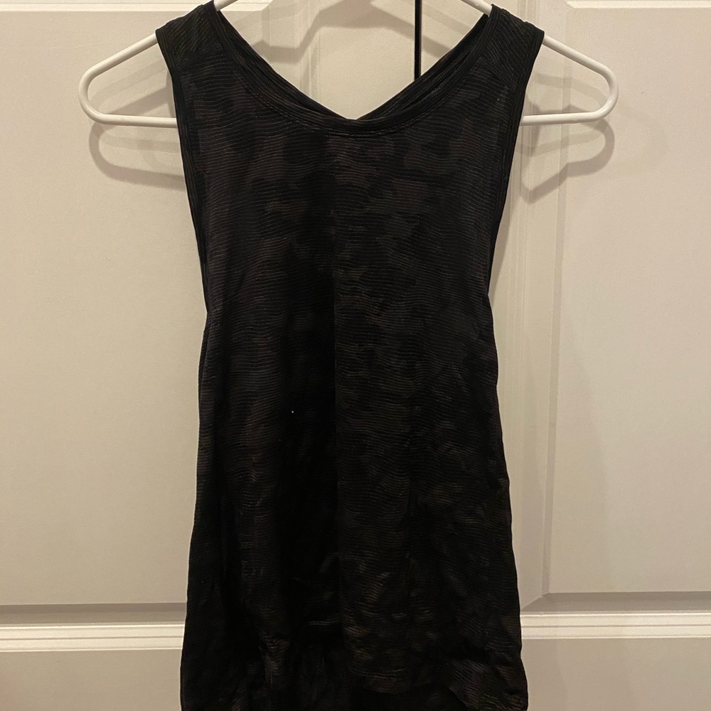 Lululemon tank